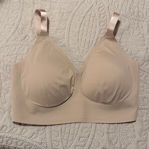 Seamless Nude Wireless Comfort Bra - Light Beige